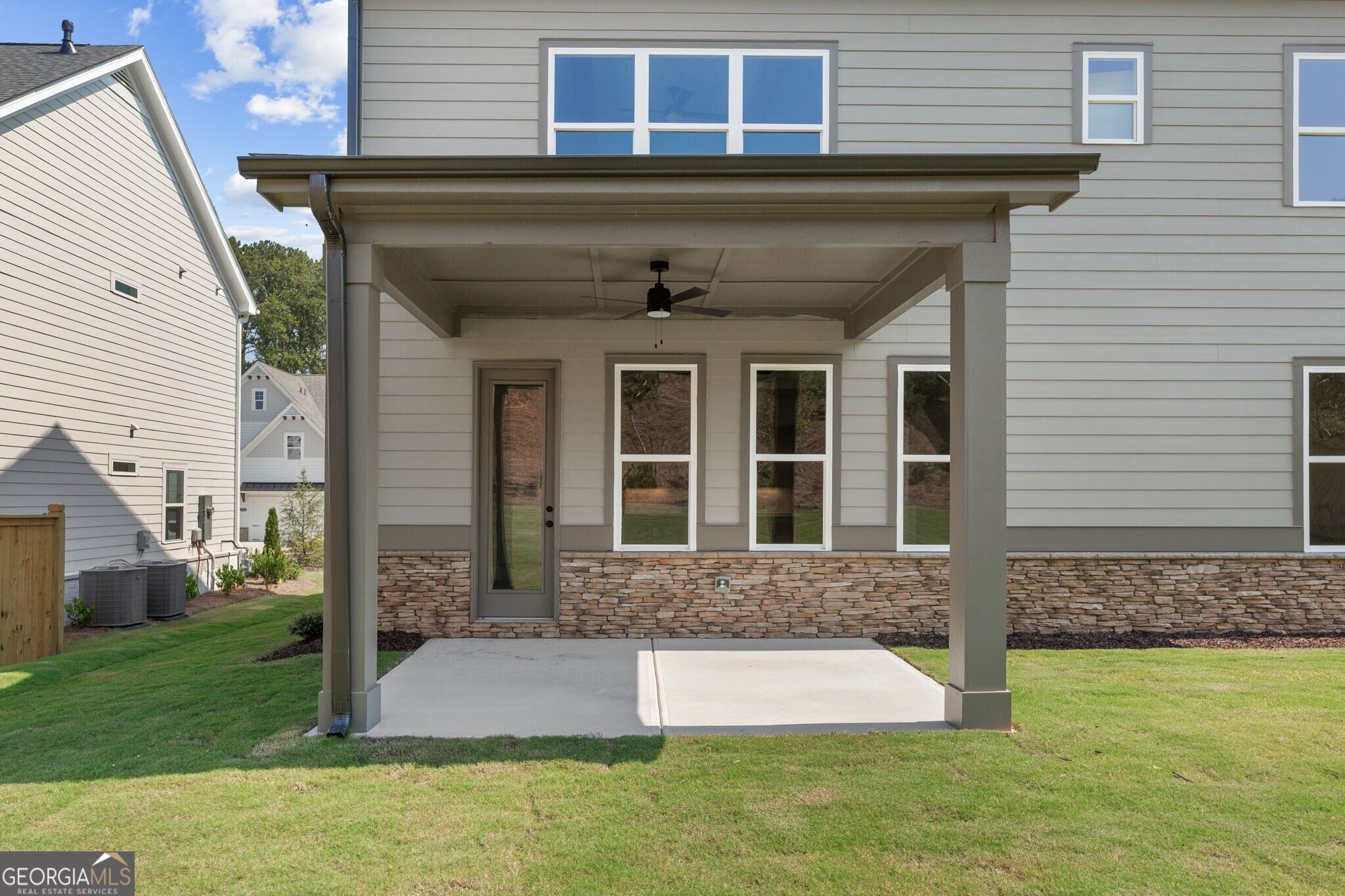 3335 Hillshire Drive Property Photo 4
