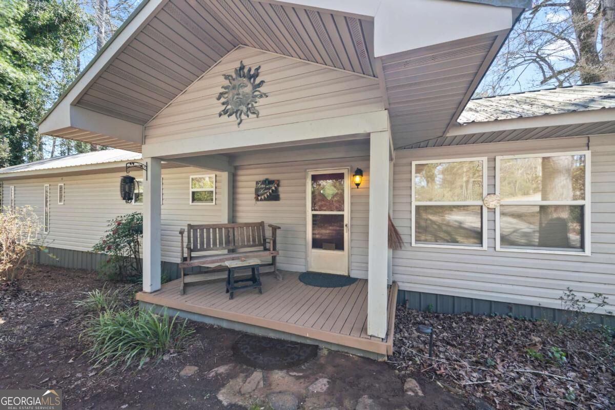 572 Imperial Drive Property Photo 36
