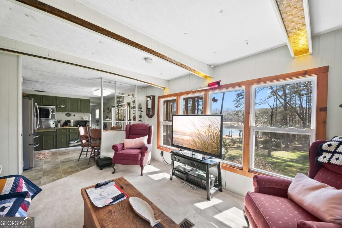 572 Imperial Drive Property Photo 37