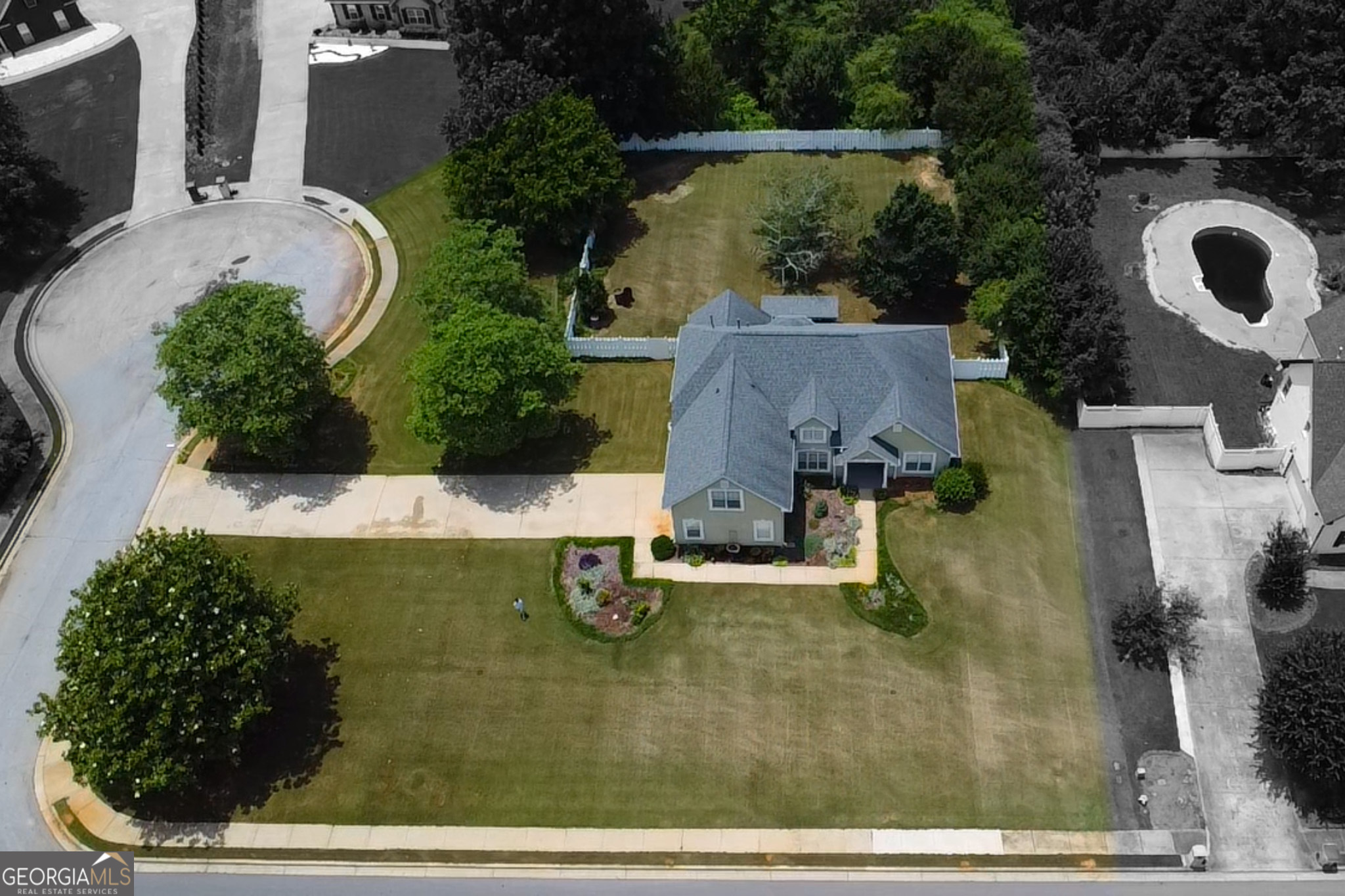 200 Chatfield Way Property Photo 2