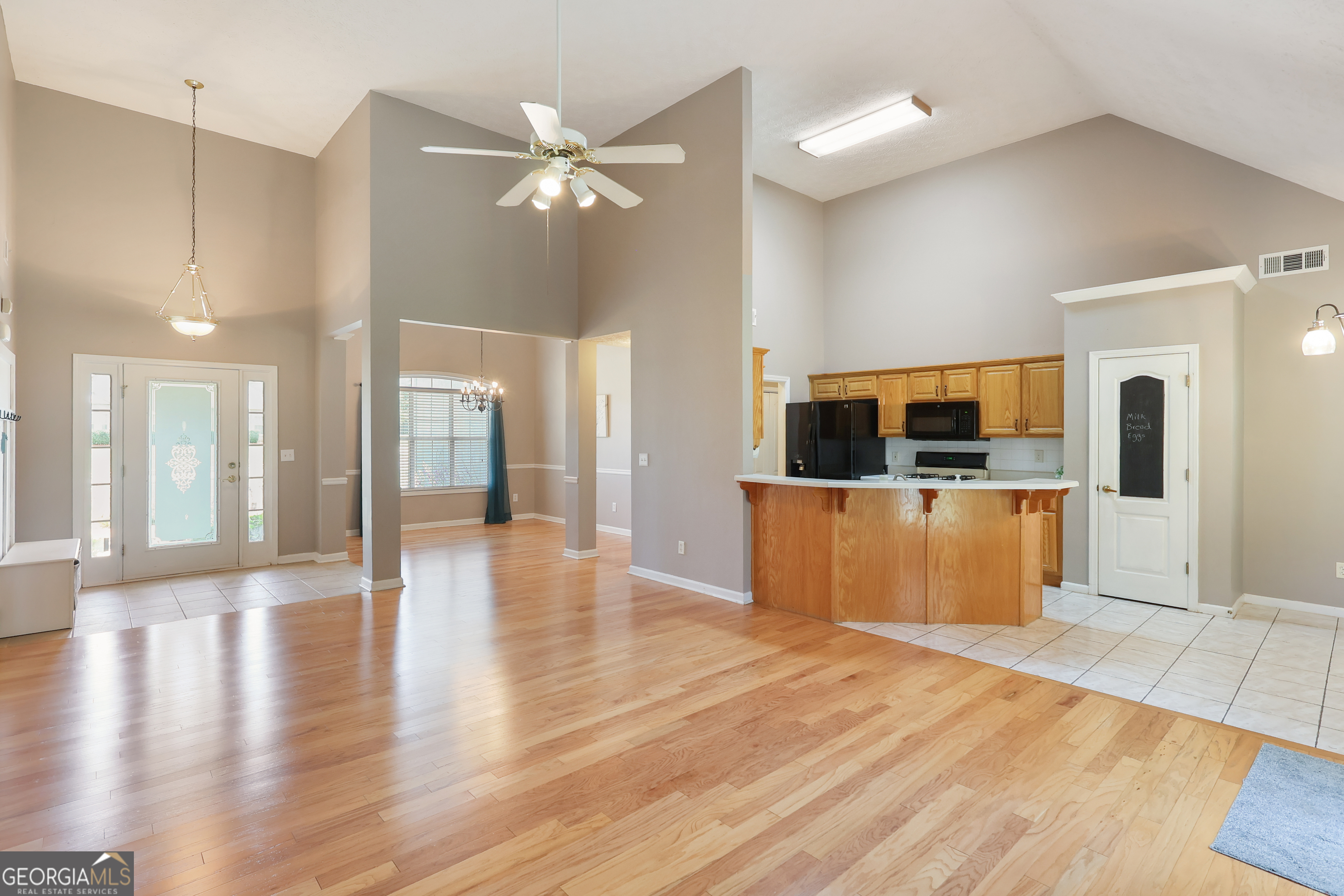 200 Chatfield Way Property Photo 7
