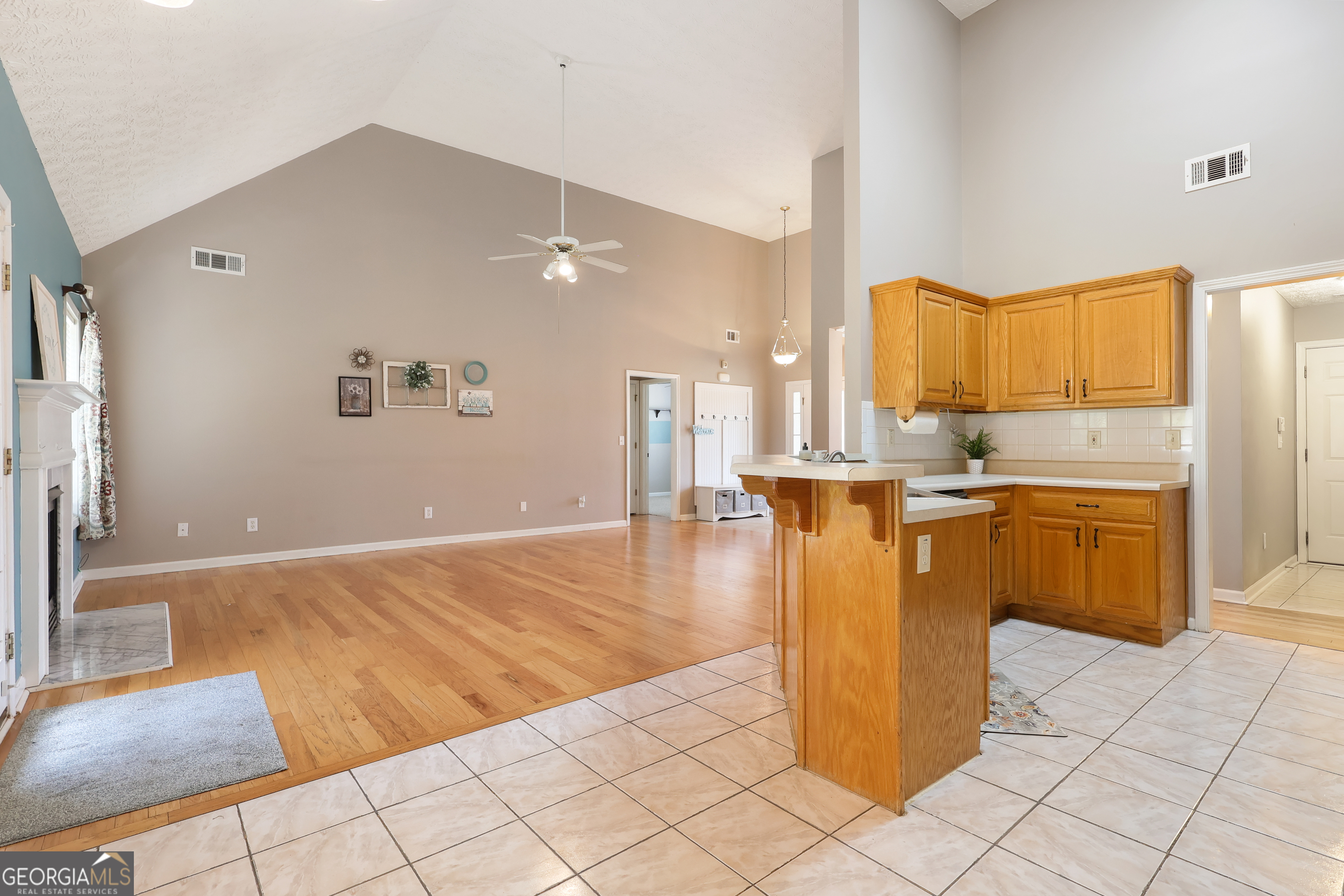 200 Chatfield Way Property Photo 9