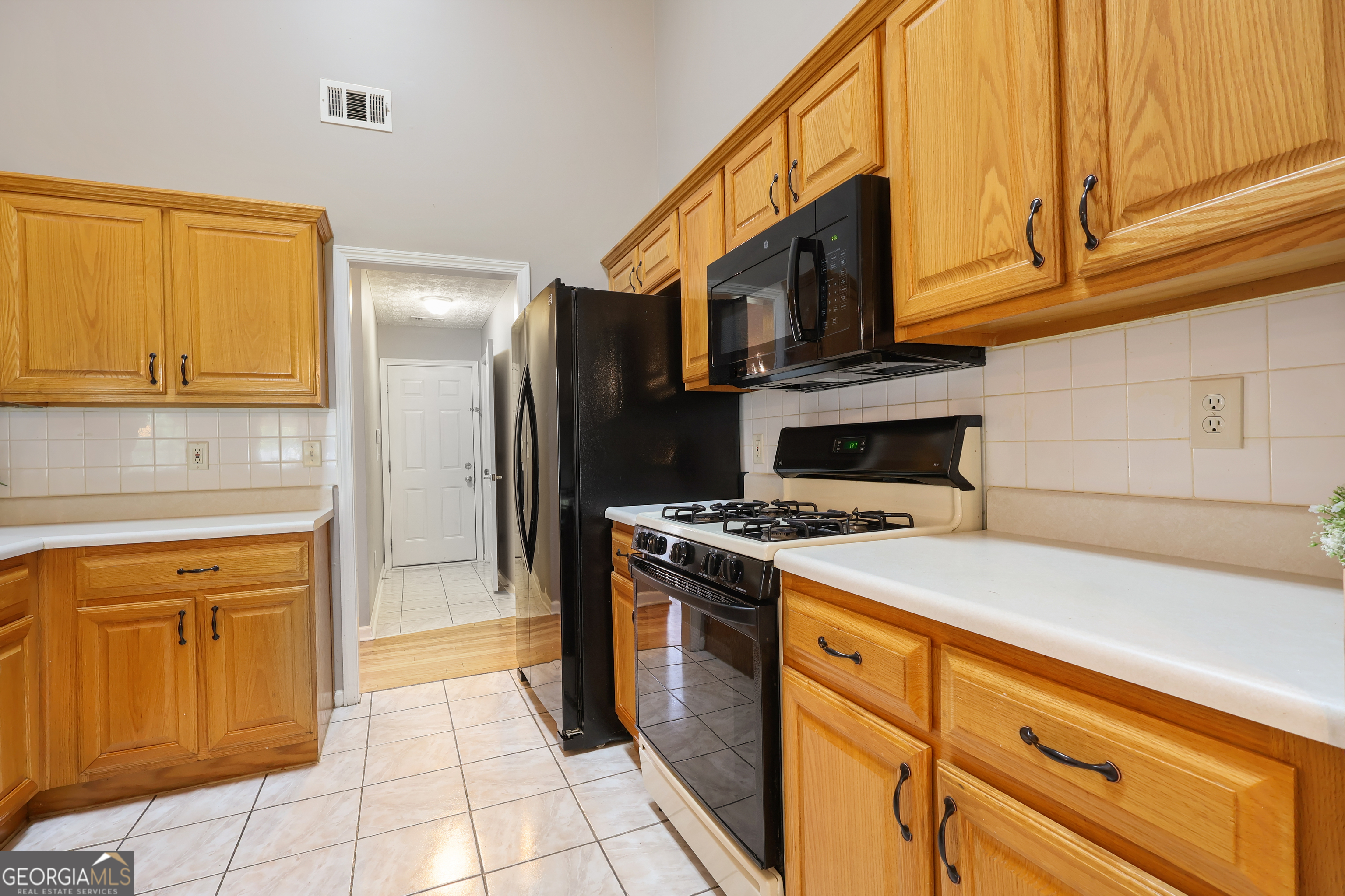 200 Chatfield Way Property Photo 10