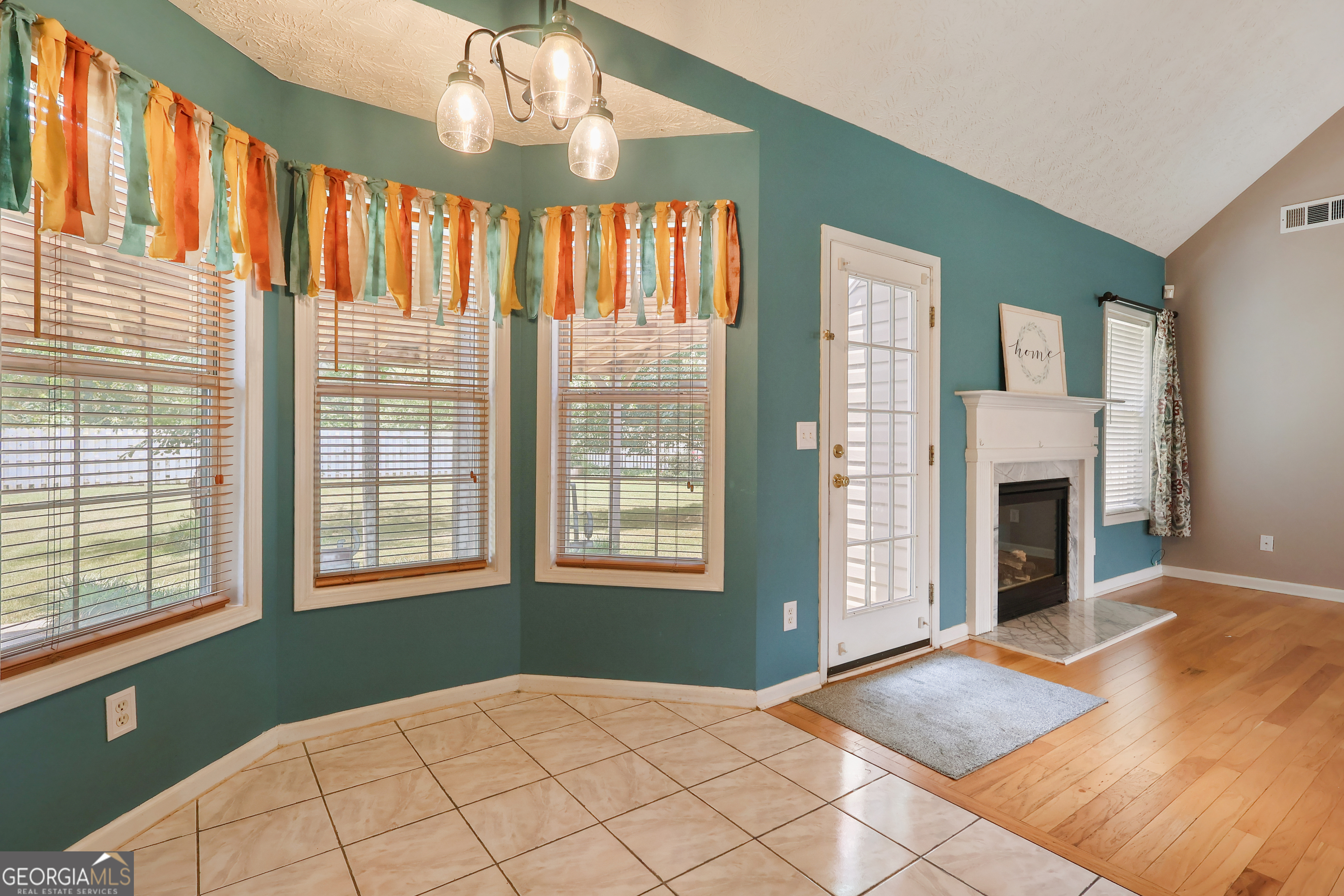 200 Chatfield Way Property Photo 12