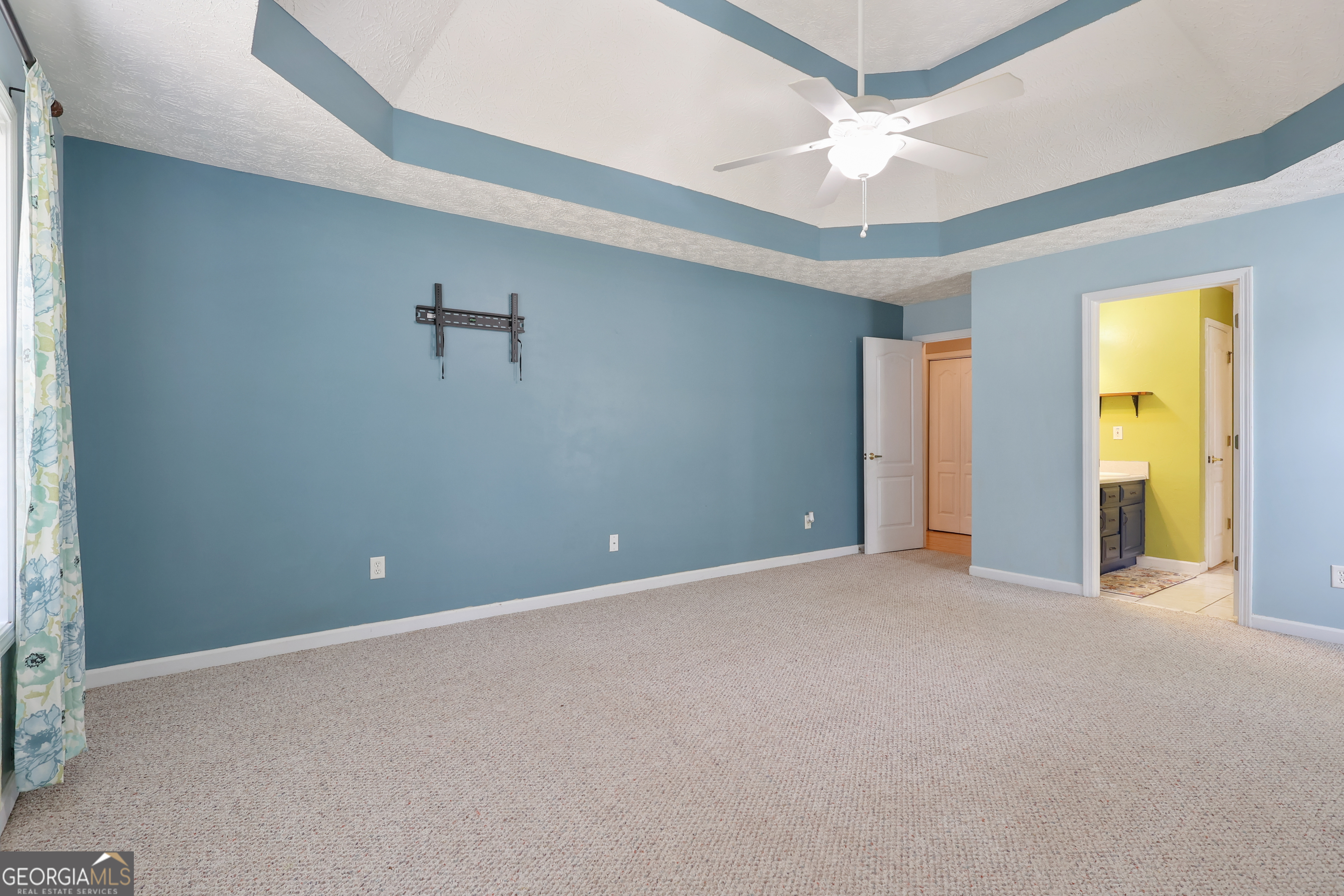 200 Chatfield Way Property Photo 13