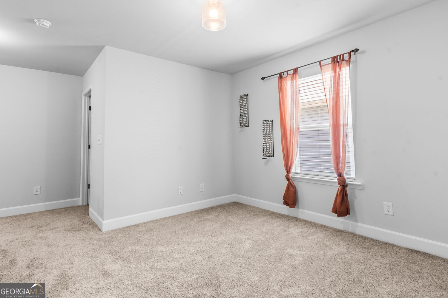 5467 Fountain Head Lane Property Photo 23