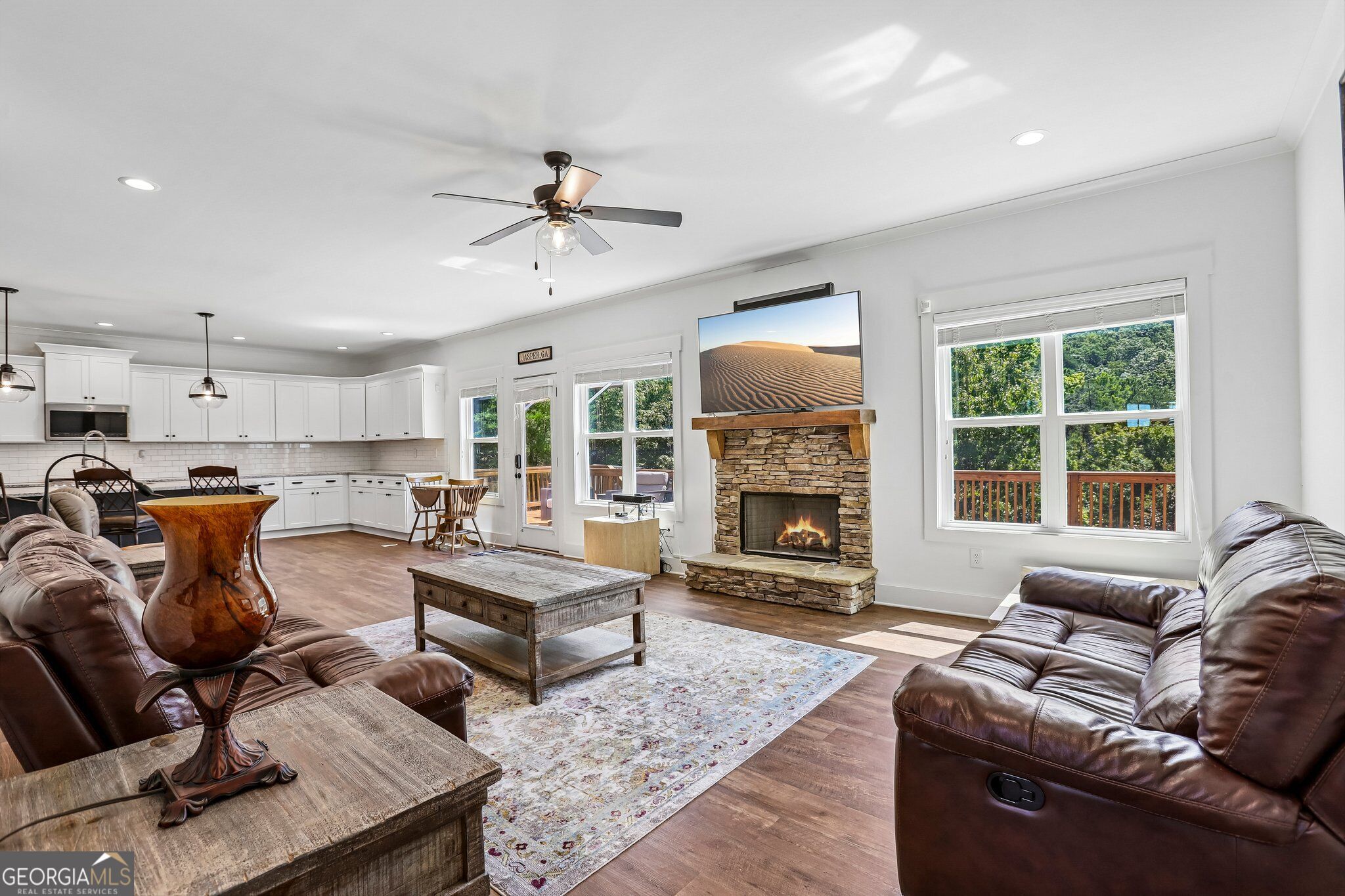 580 Stoneledge Road Property Photo 4