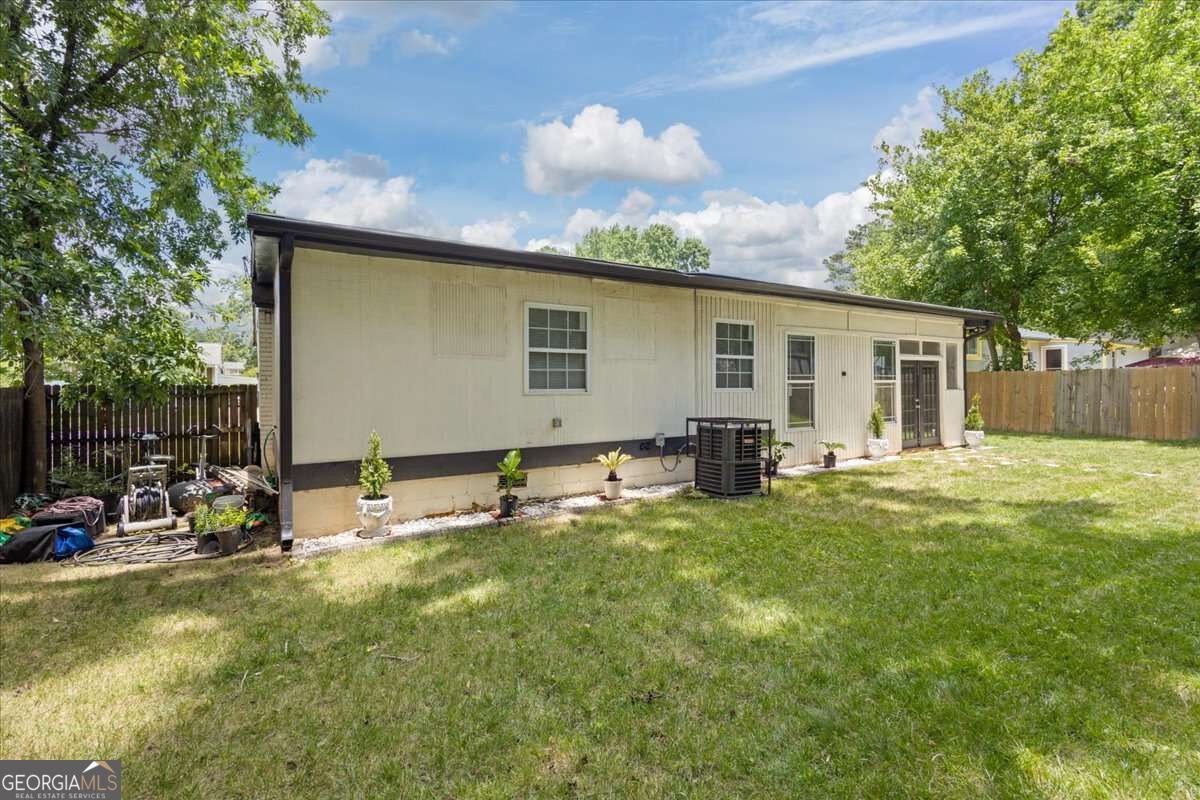 255 Hummingbird Way Property Photo 5