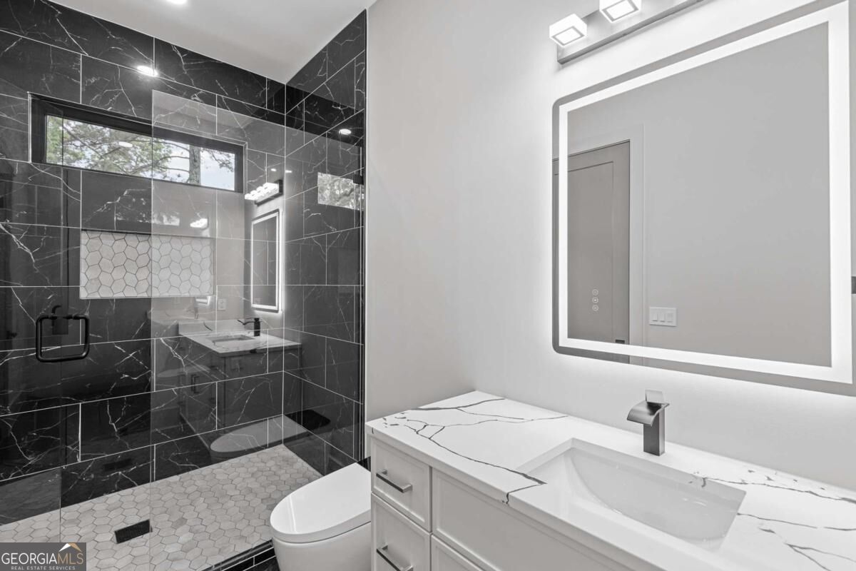 2709 Collins Hill Road Property Photo 29