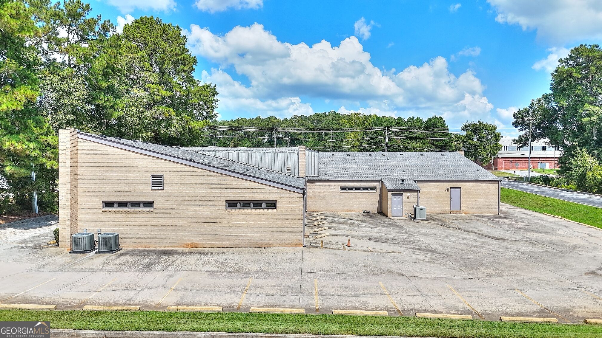 704 Breedlove Drive Property Photo 26