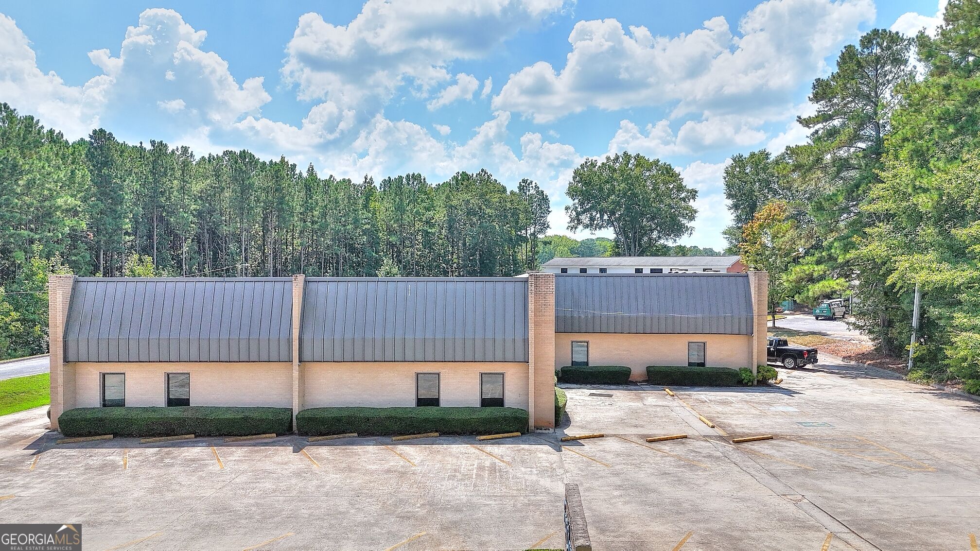 704 Breedlove Drive Property Photo 33