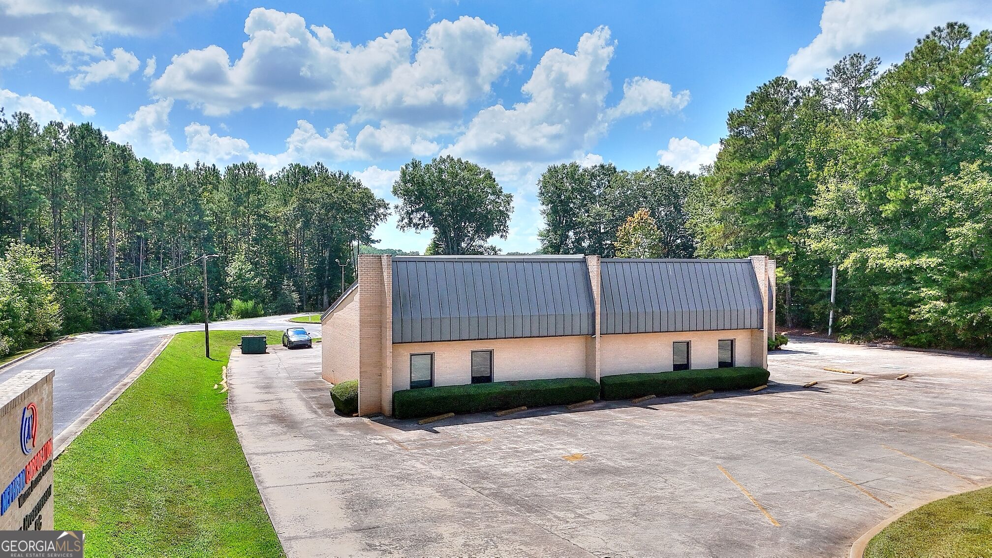 704 Breedlove Drive Property Photo 34