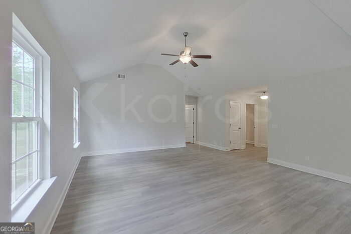 223 Western Red Cedar Drive Property Photo 3