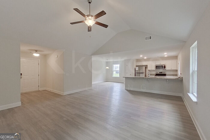 223 Western Red Cedar Drive Property Photo 5