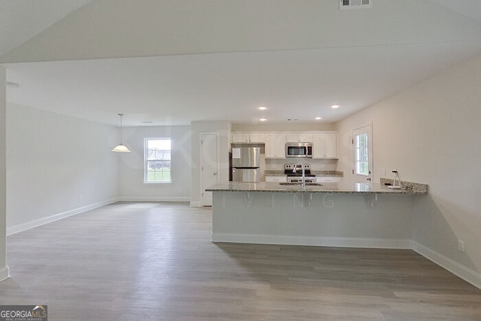 223 Western Red Cedar Drive Property Photo 6