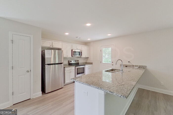 223 Western Red Cedar Drive Property Photo 7