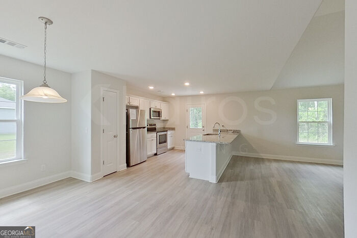 223 Western Red Cedar Drive Property Photo 8