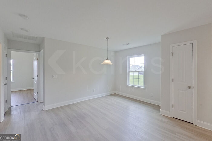 223 Western Red Cedar Drive Property Photo 10