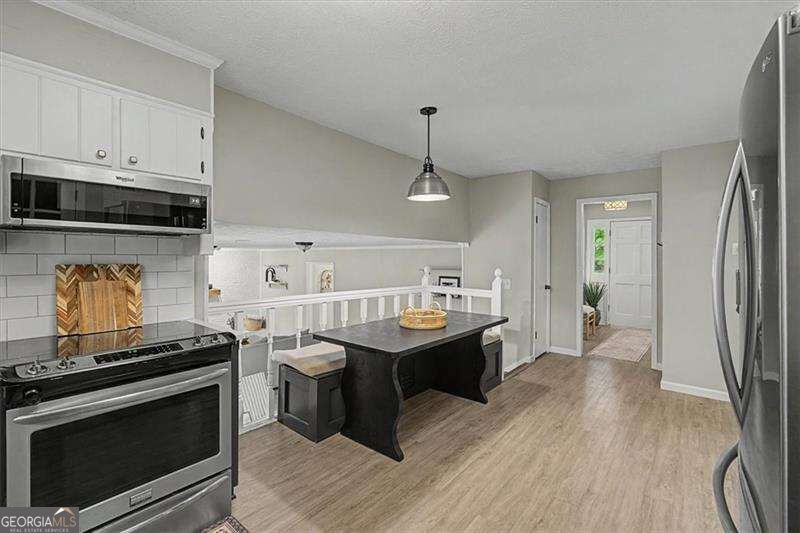 2204 Pine Point Drive Property Photo 6