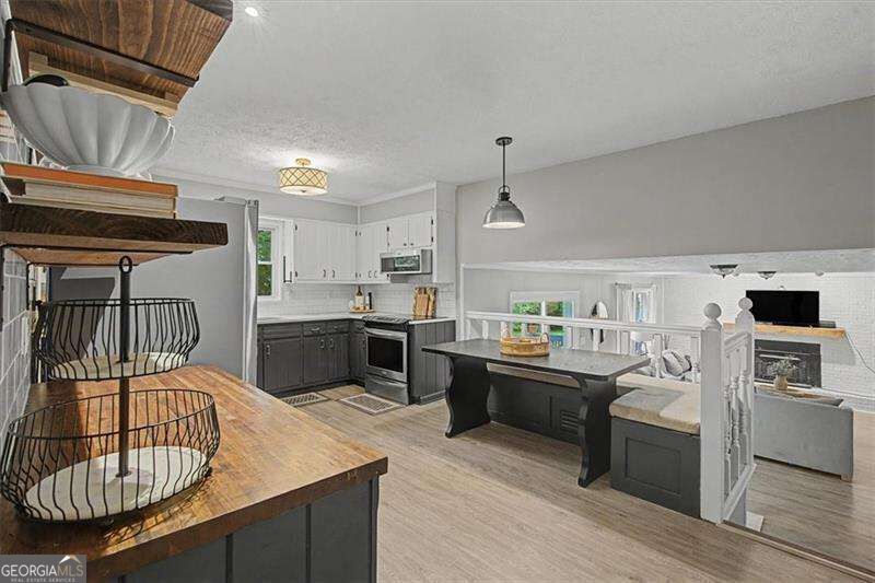 2204 Pine Point Drive Property Photo 8