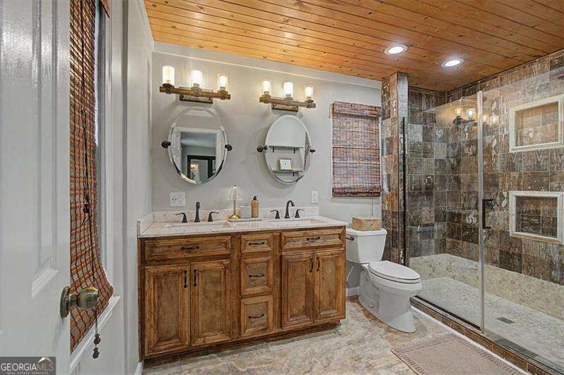 2204 Pine Point Drive Property Photo 18