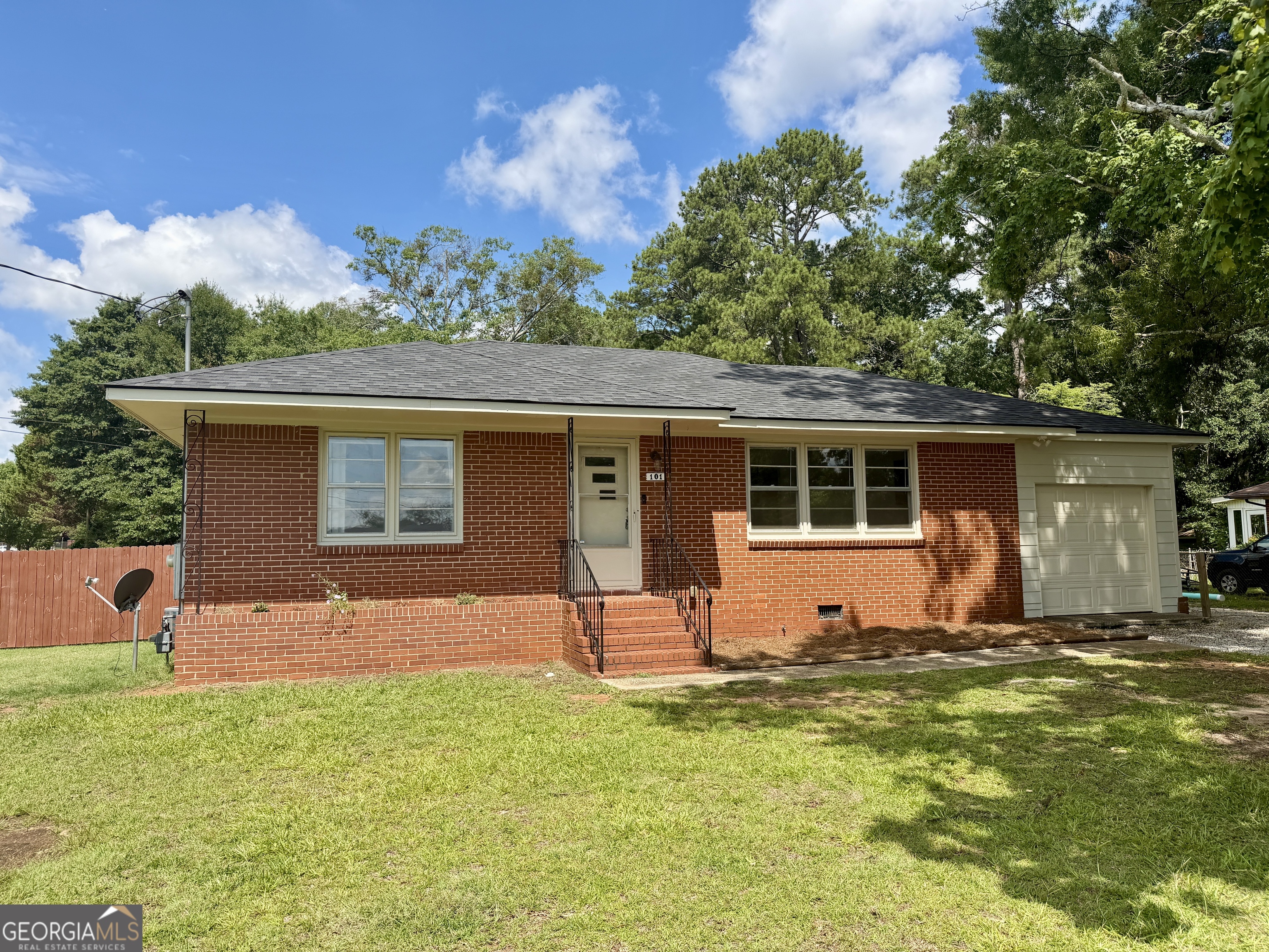 101 Morgan Drive Property Photo 2