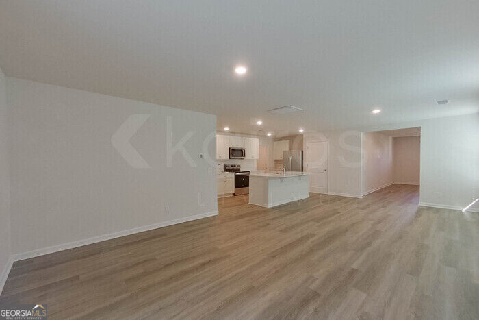 112 Overstreet Way Property Photo 3