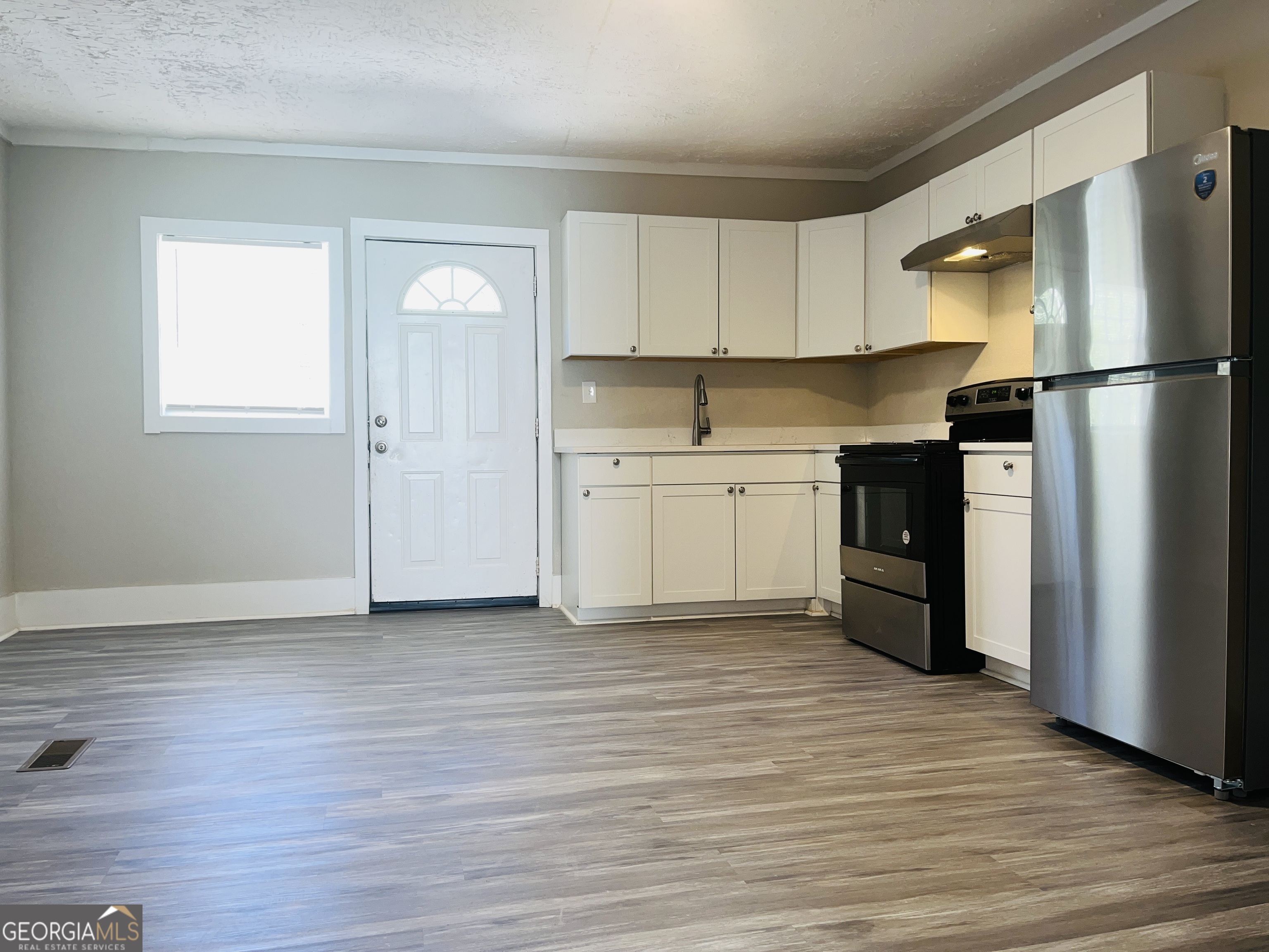 1318 Forrest Avenue Property Photo 9