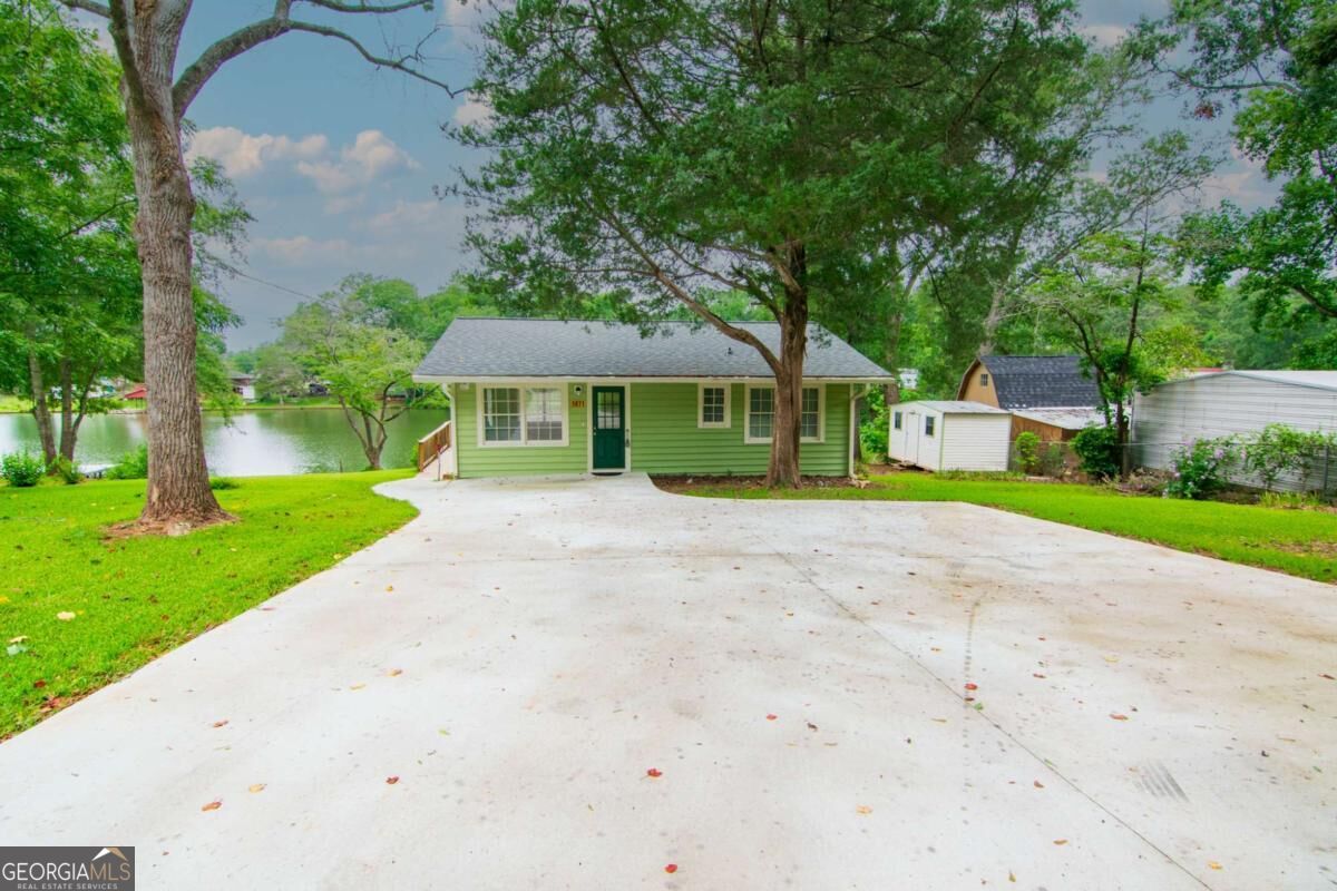1671 West Pine Lake Drive Property Photo 1