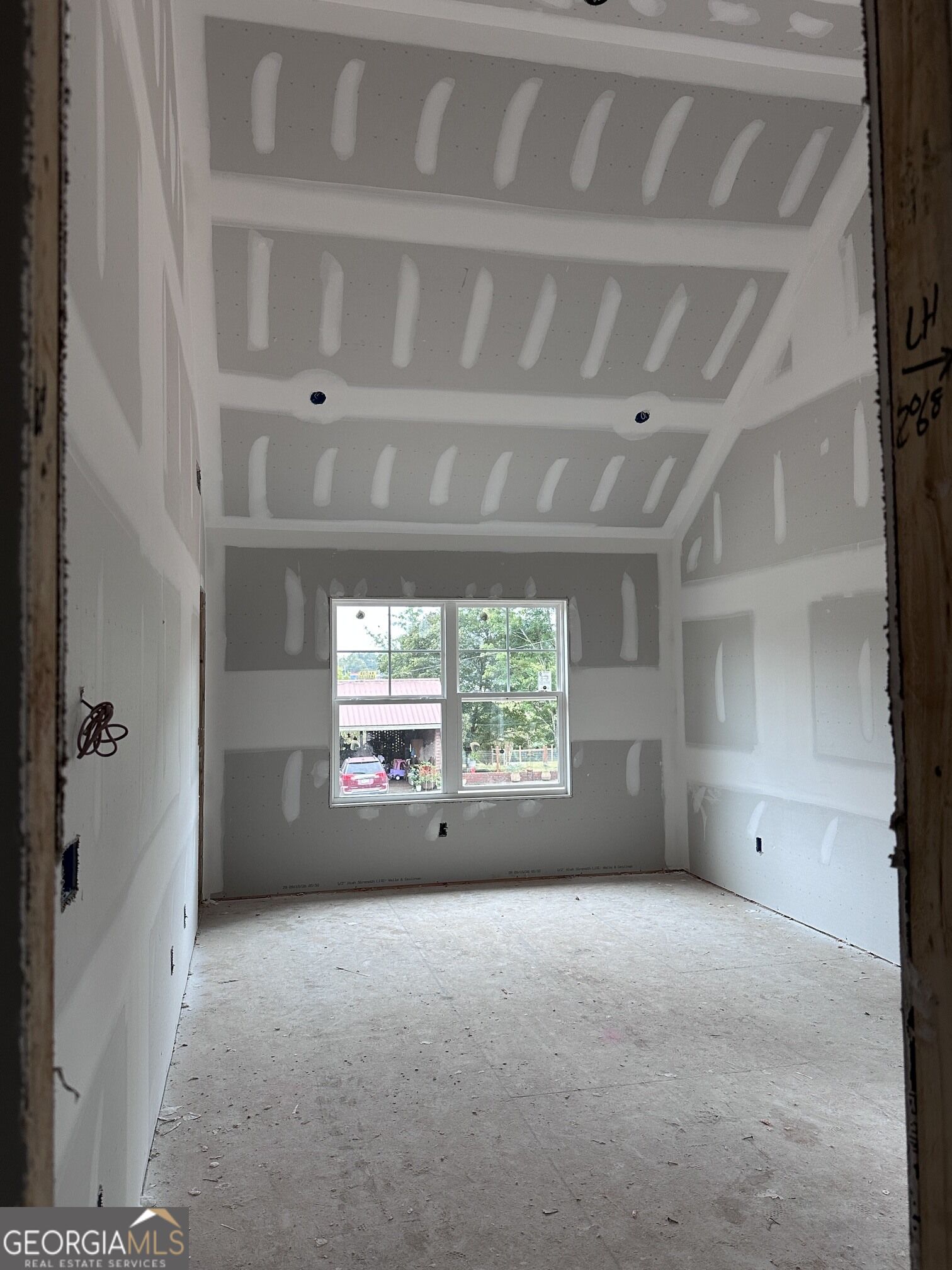 175 Pine Street Property Photo 6
