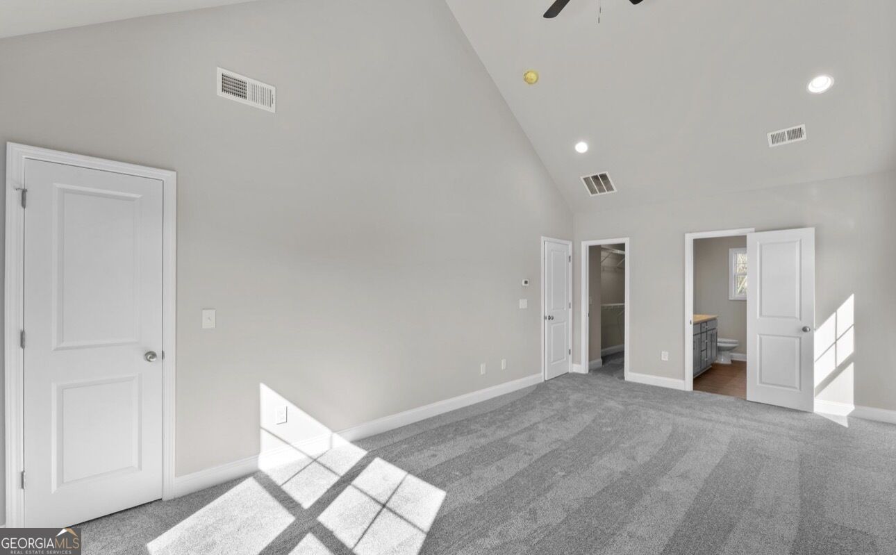 175 Pine St Property Photo 13