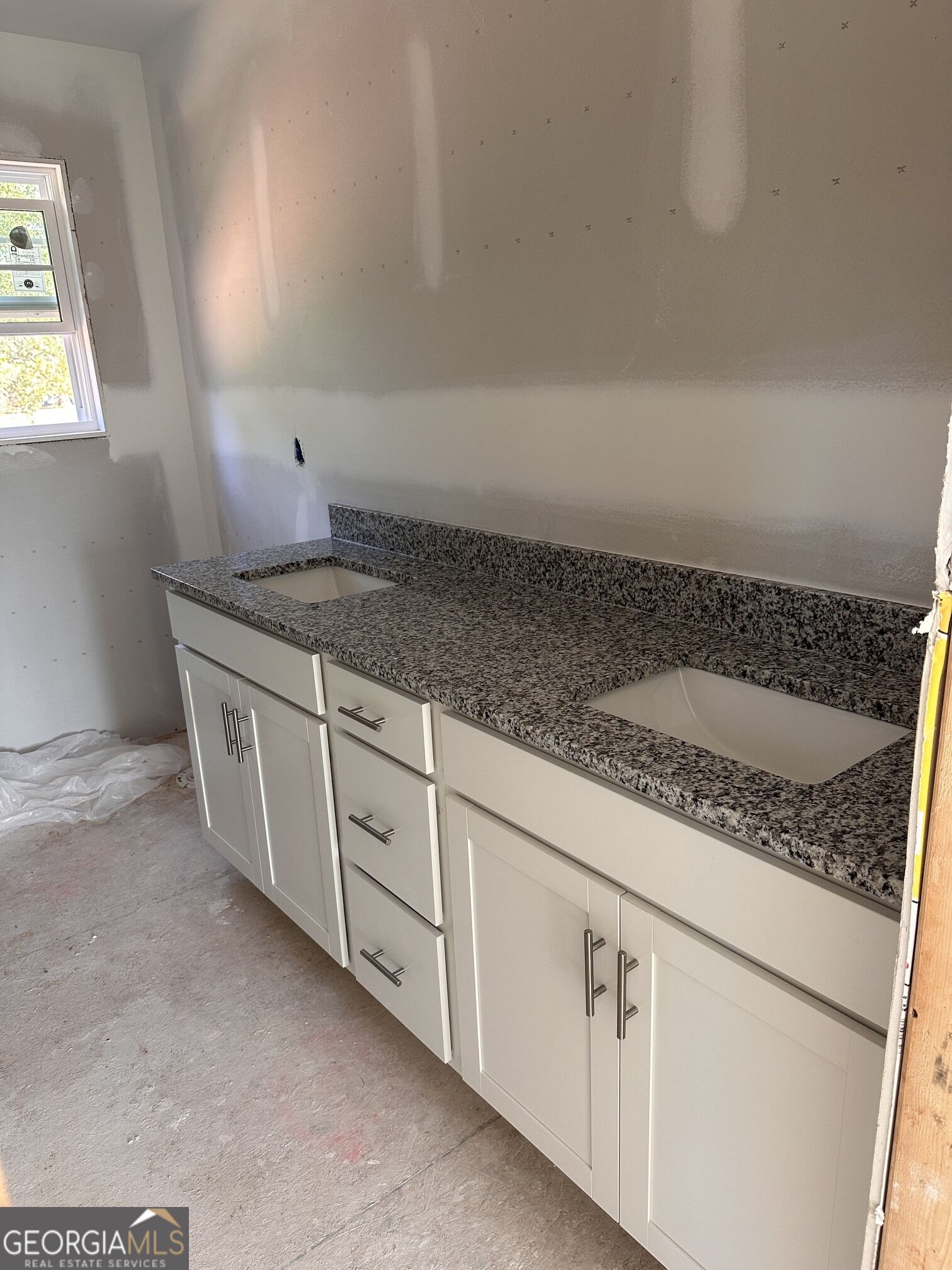 175 Pine Street Property Photo 27