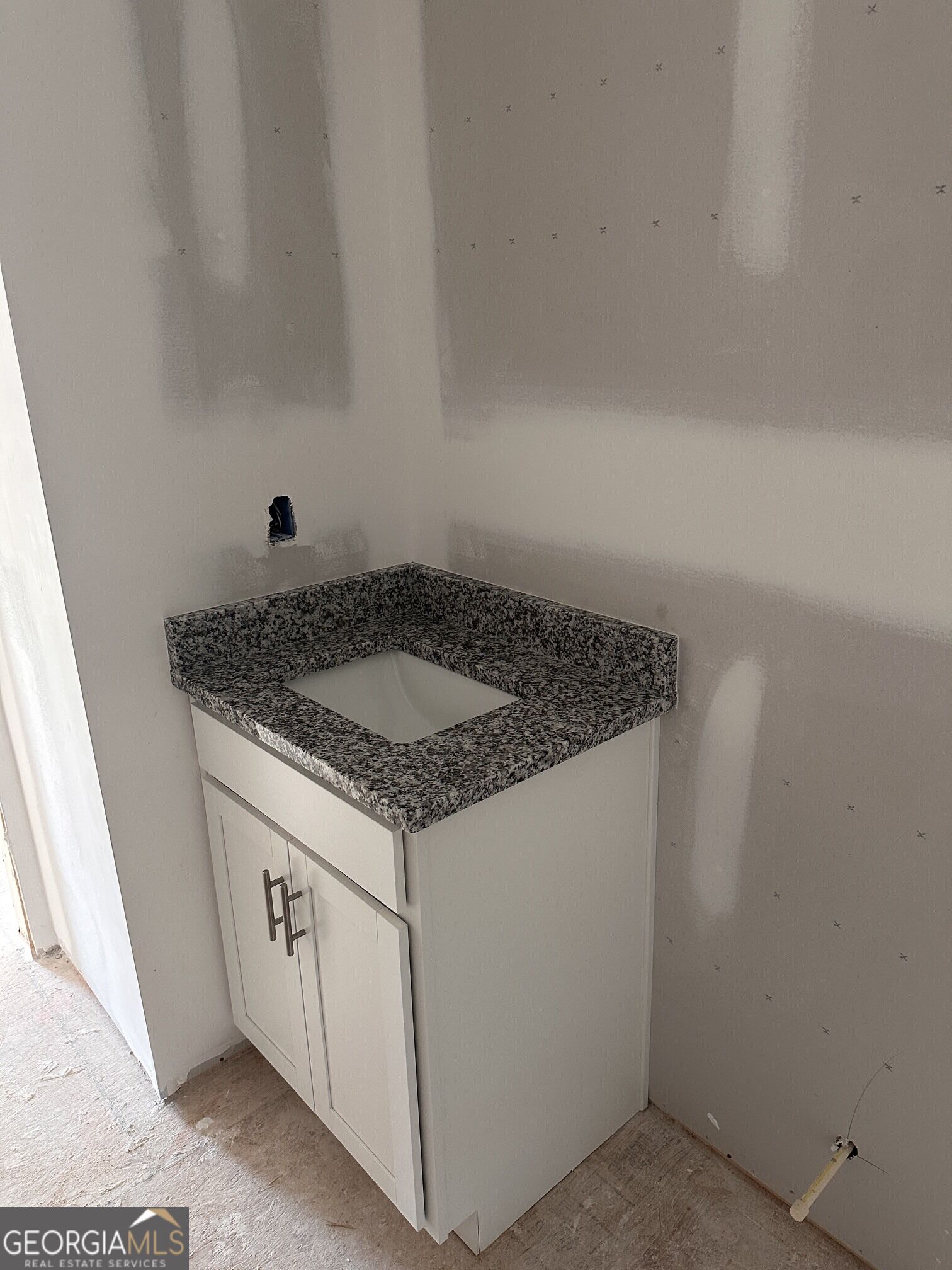 175 Pine Street Property Photo 29