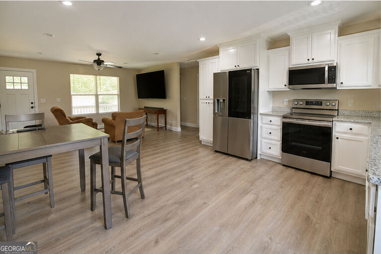 24 Great Works Drive Property Photo 10