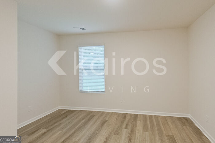 129 Inez Avenue Property Photo 6