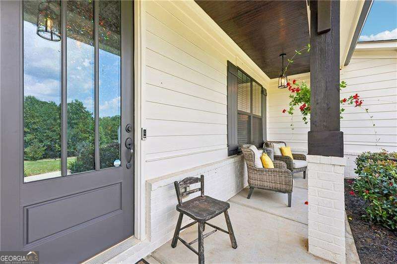 4060 Silverstone Drive Property Photo 5