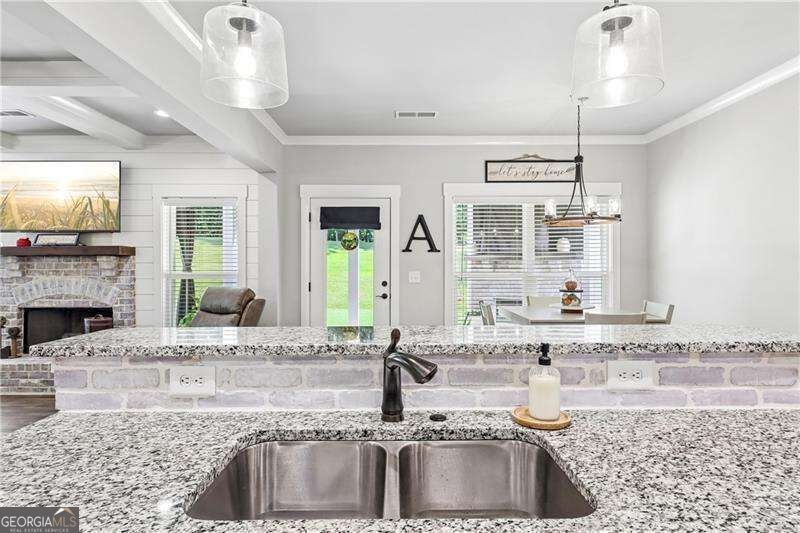 4060 Silverstone Drive Property Photo 20