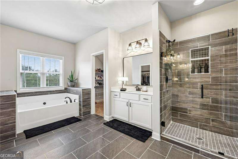 4060 Silverstone Drive Property Photo 30