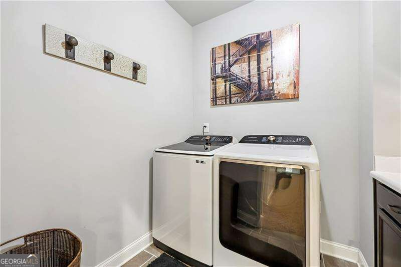 4060 Silverstone Drive Property Photo 42
