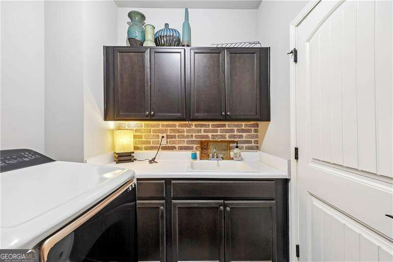 4060 Silverstone Drive Property Photo 43