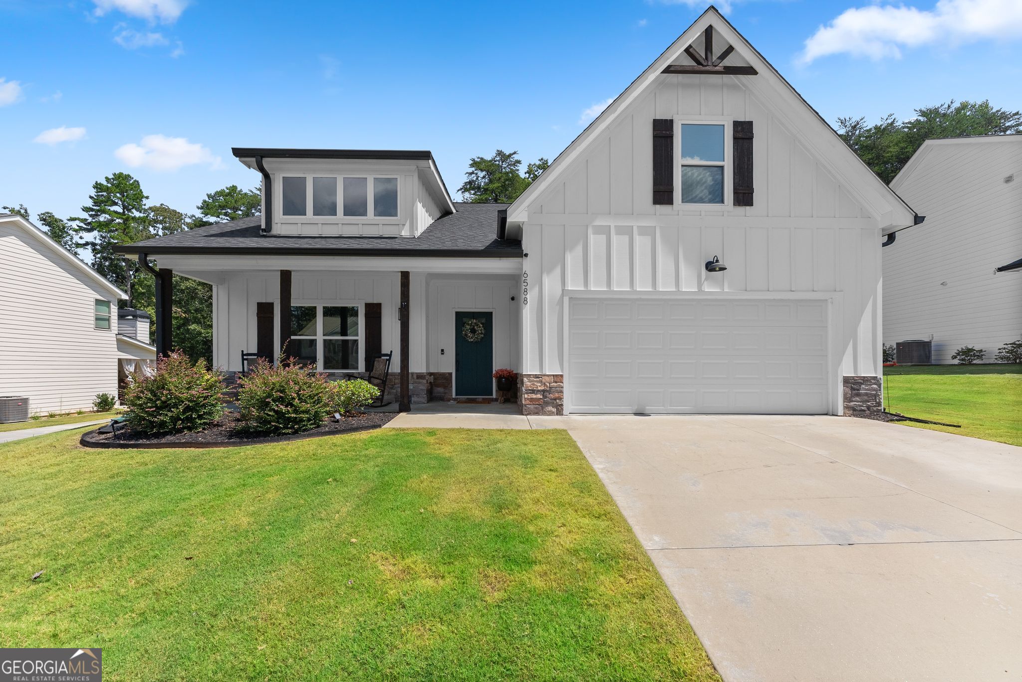 6588 River Station Drive Property Photo 1