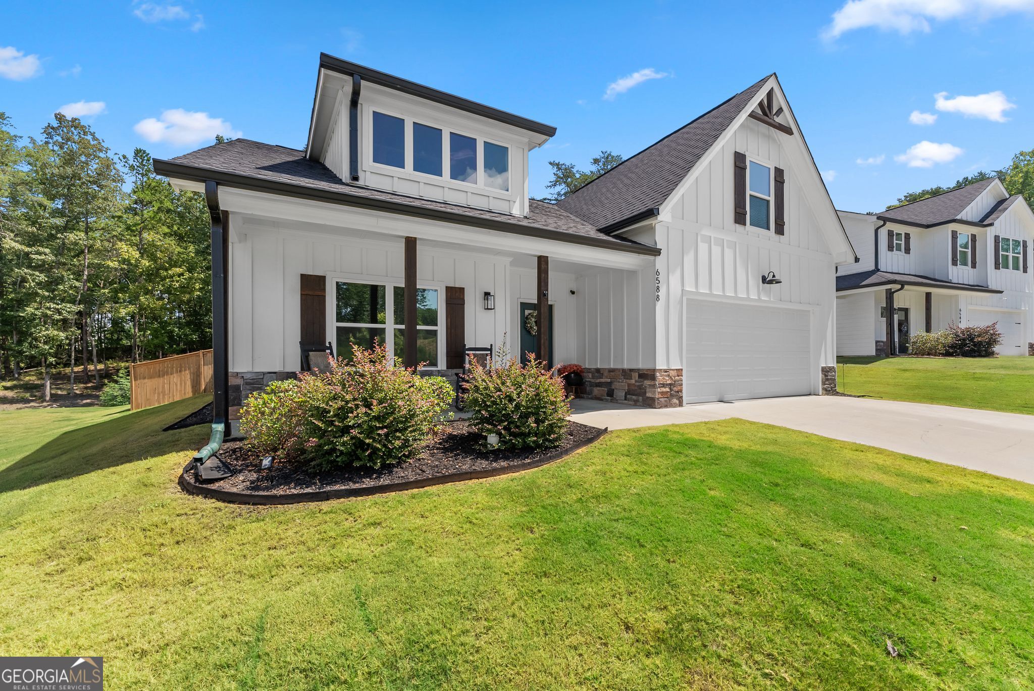 6588 River Station Drive Property Photo 6