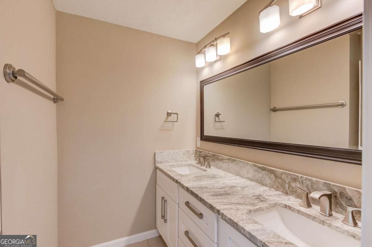 4461 S Roberts Drive Property Photo 14