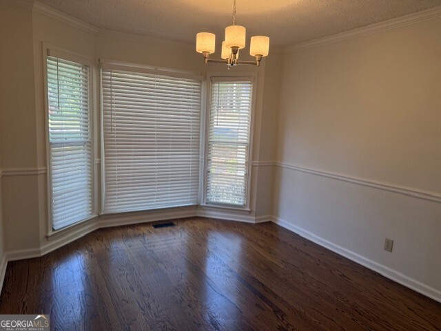 35 Chatsworth Circle Property Photo 7