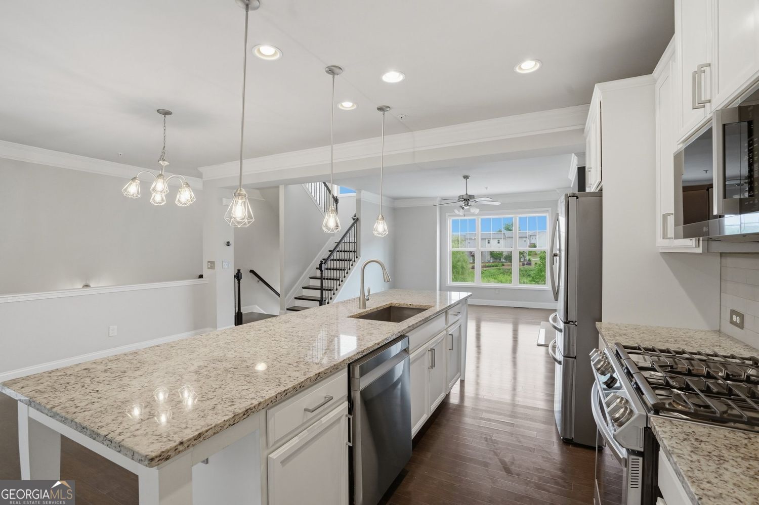 6428 Brookside Boulevard Se Property Photo 8
