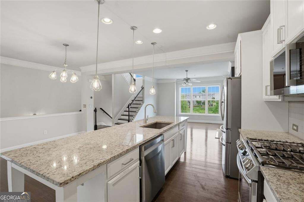 6428 Brookside Boulevard Se Property Photo 9