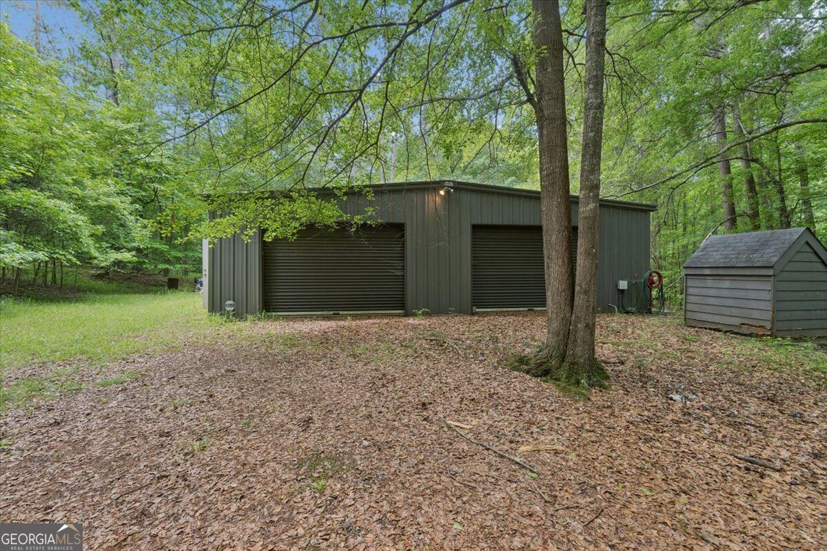 971 Cochran Road Property Photo 2