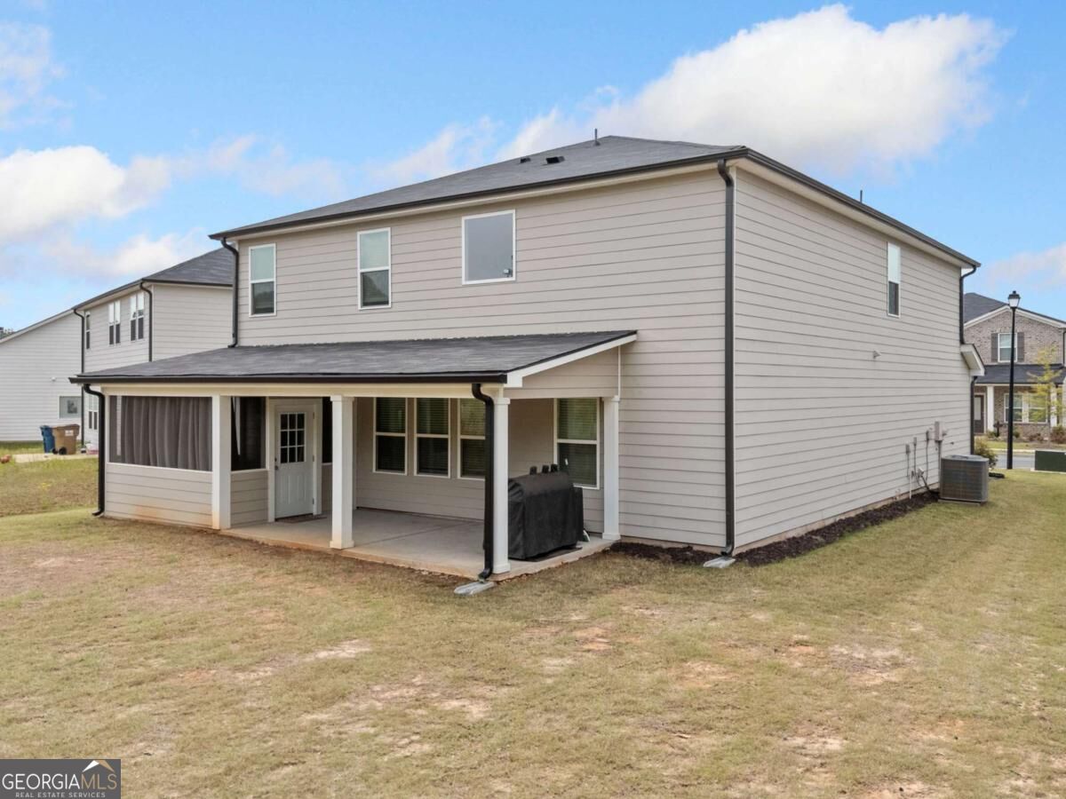 5911 Green Ash Court Property Photo 4