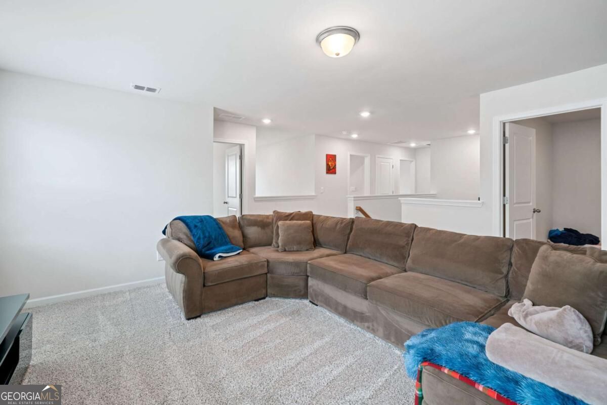 5911 Green Ash Court Property Photo 8