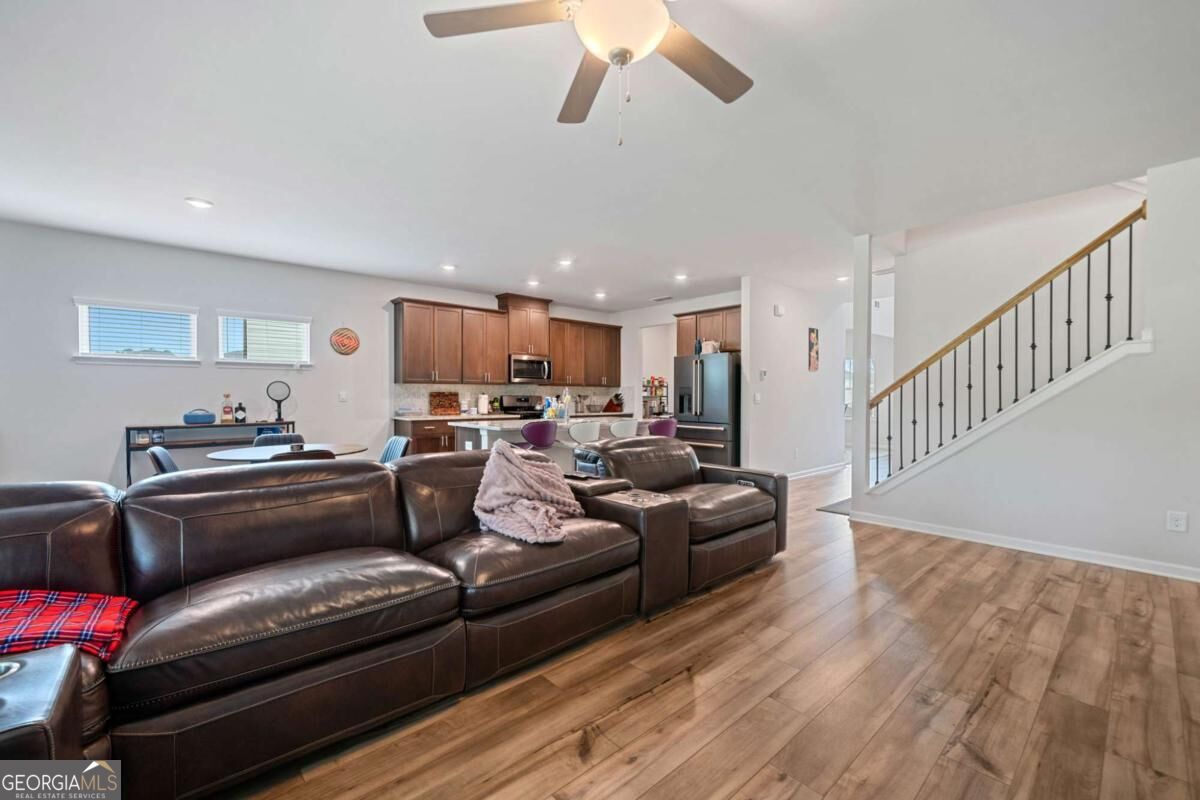 5911 Green Ash Court Property Photo 13